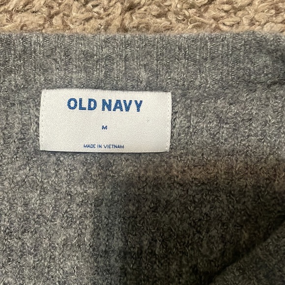 2 women’s sweaters - Picture 5 of 5